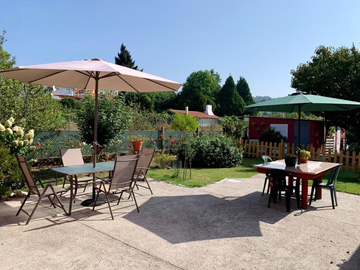 A Casa Vermella Con Jardin A 10 Minutos De Santiago De Compostela Appartement Ortono Buitenkant foto